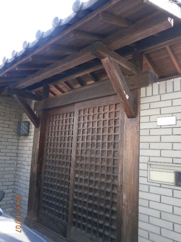 歌舞伎門の白木塗装工事の施工事例写真①