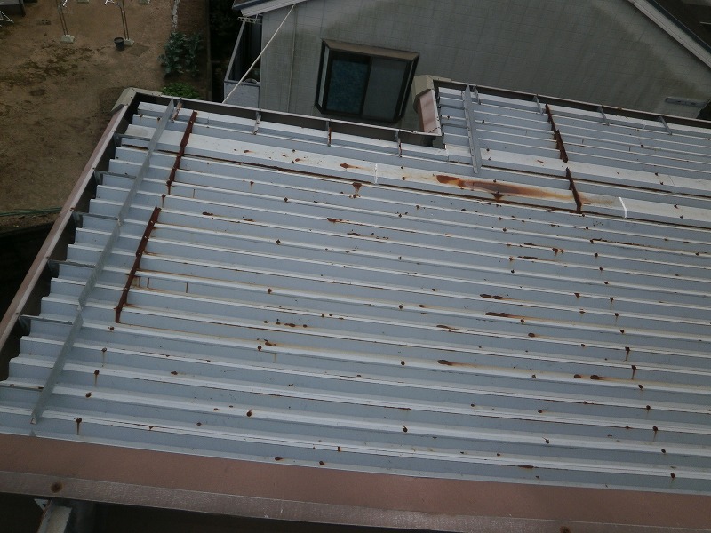 折板屋根塗装施工例写真③